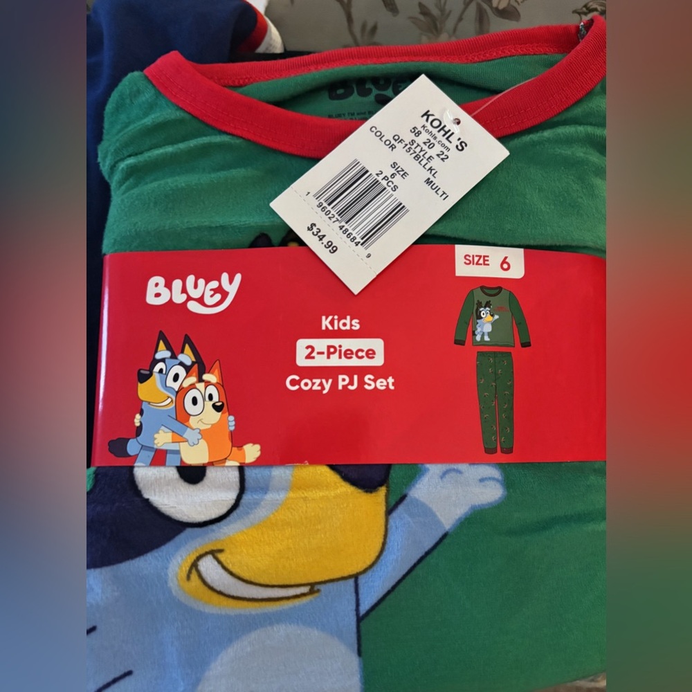 NWT Size 6 Bluey Kids 2-Piece Cozy PJ Set
